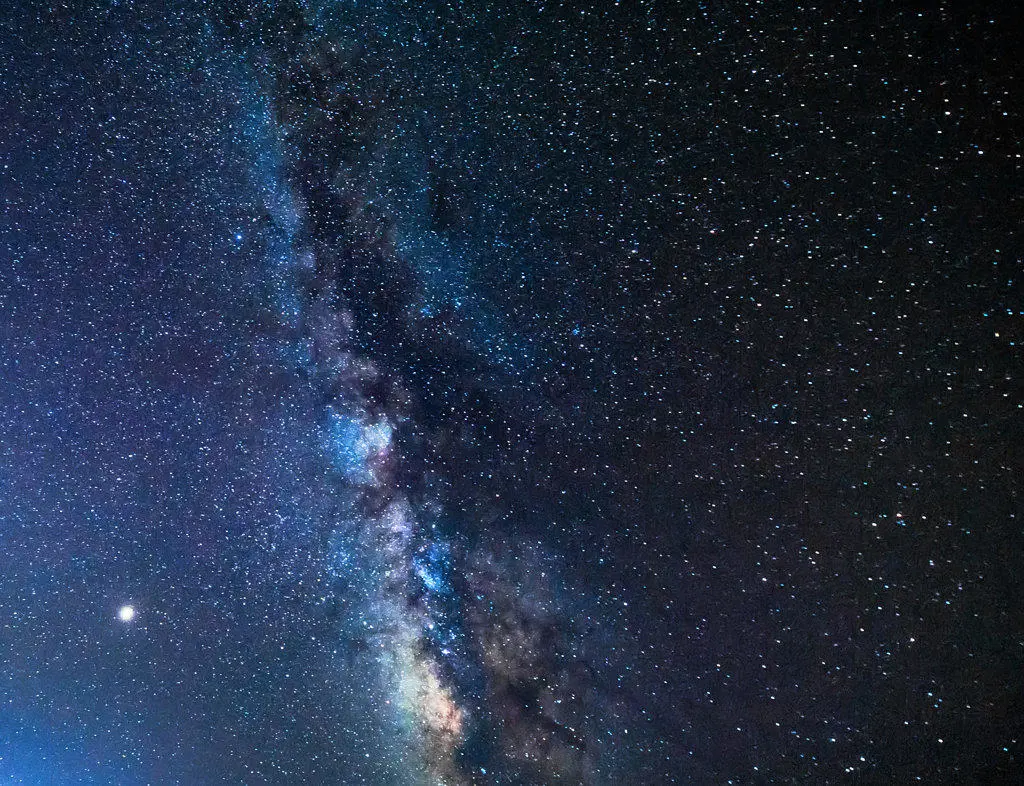 Jupiter and the band of the Milky Way