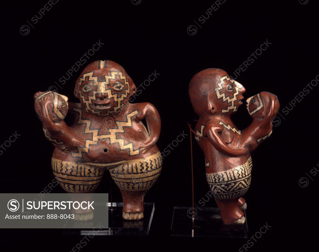 Stock Photo: 888-8043 Pre-Columbian figurine against black background, USA, Florida, Jacksonville, Museum of Modern Art