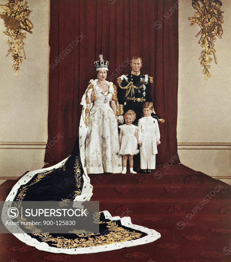 Stock Photo: 900-125830 Queen Elizabeth II & Family (1953)