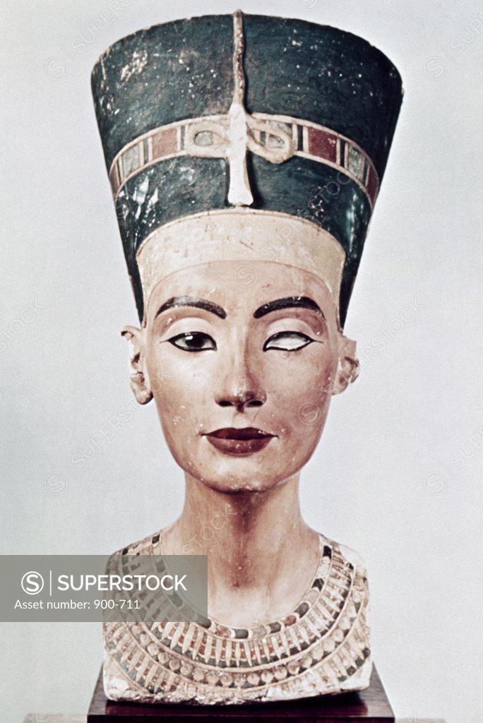 Stock Photo: 900-711 Nefertiti (Front)  1350 BC Egyptian Art(- ) Limestone Staatliche Museen Preussischer Kulturbesitz, (Agyptisches Museum und Papyrussammlung), Berlin