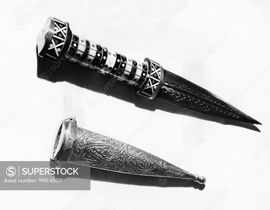 Stock Photo: 990-4507 Close-up of an Arabian knife