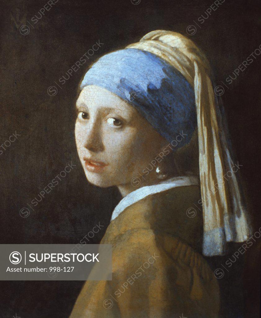 Stock Photo: 998-127 Girl With A Pearl Earring 1665 Jan Vermeer (1632-1675/Dutch) Oil on canvas Mauritshuis, The Hague, Holland 